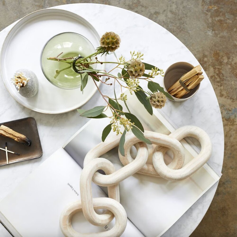 Pale Wood Linked Rings Chain - Picture 2 of 3